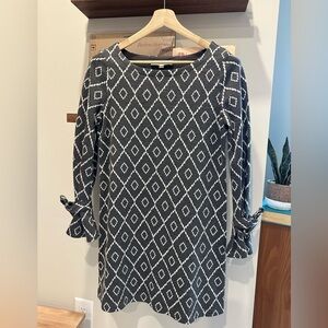 LOFT Charcoal and White Geometric Long Sleeve Dress